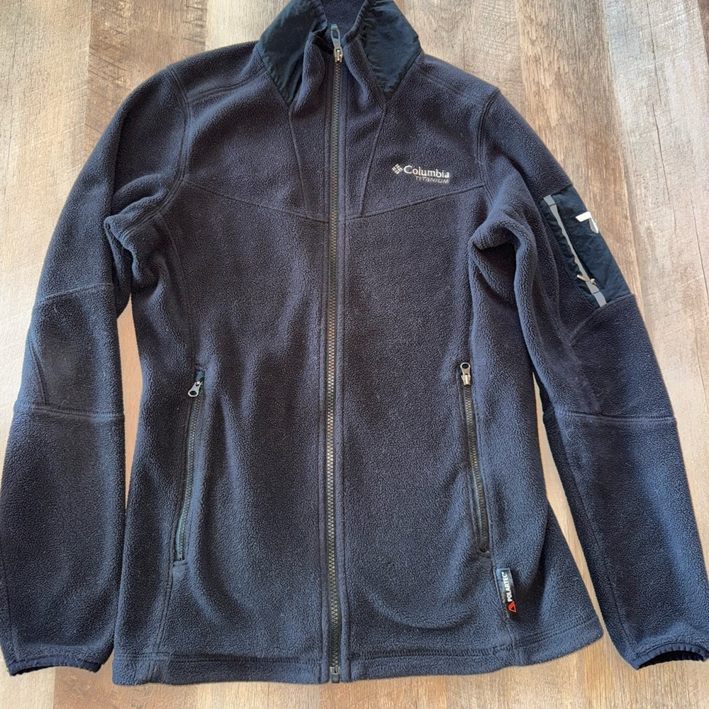 Columbia Women’s Titanium Black Fleece Sweater Size Small